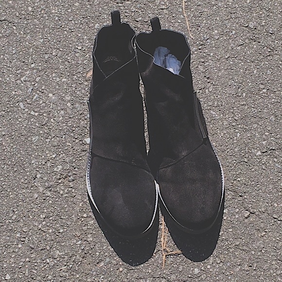 Johnston & Murphy Lola Suede Almond Toes ankle boots (EUC) - Picture 9 of 15